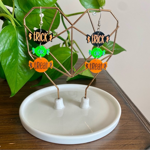 3 for $19 NEW Treat or Treating Retro Candy Dangle Earrings Festive Halloween 🎃 - Picture 3 of 5